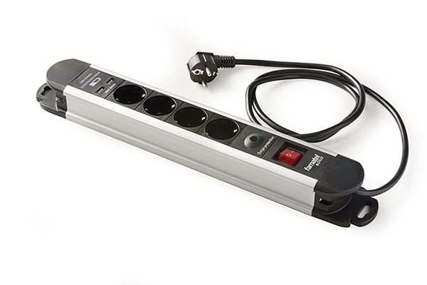 BASE MULTIPLE 6T +2USB ALUMINI 22006 FAMATEL -