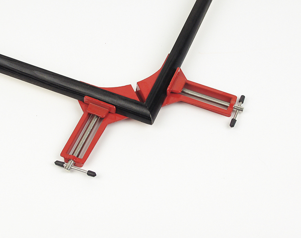 SARGENTO ESQUINA M 900 MANNESMANN 75 MM