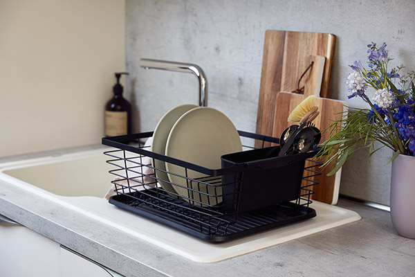 ESCURREPLATOS C/BANDEJA DRIP NEGRO 54766100 WENKO 36X30,3X15