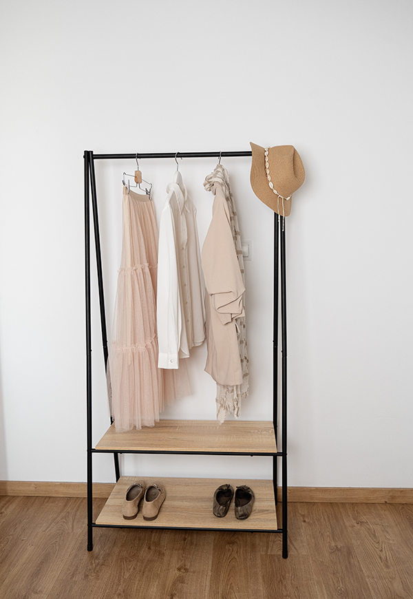 PERCHERO C/BALD NEGRO MELAMINA MOA 5426299 ADI 80X40X160