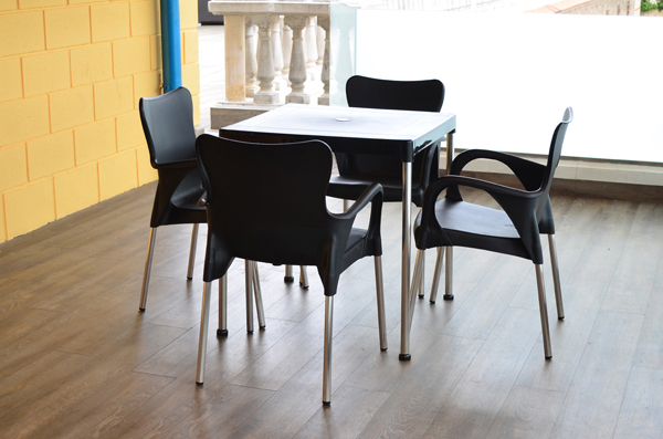 MESA RESINA NEGRA/ALUMINIO 4026 06 GARDENLIFE 70X70 CM